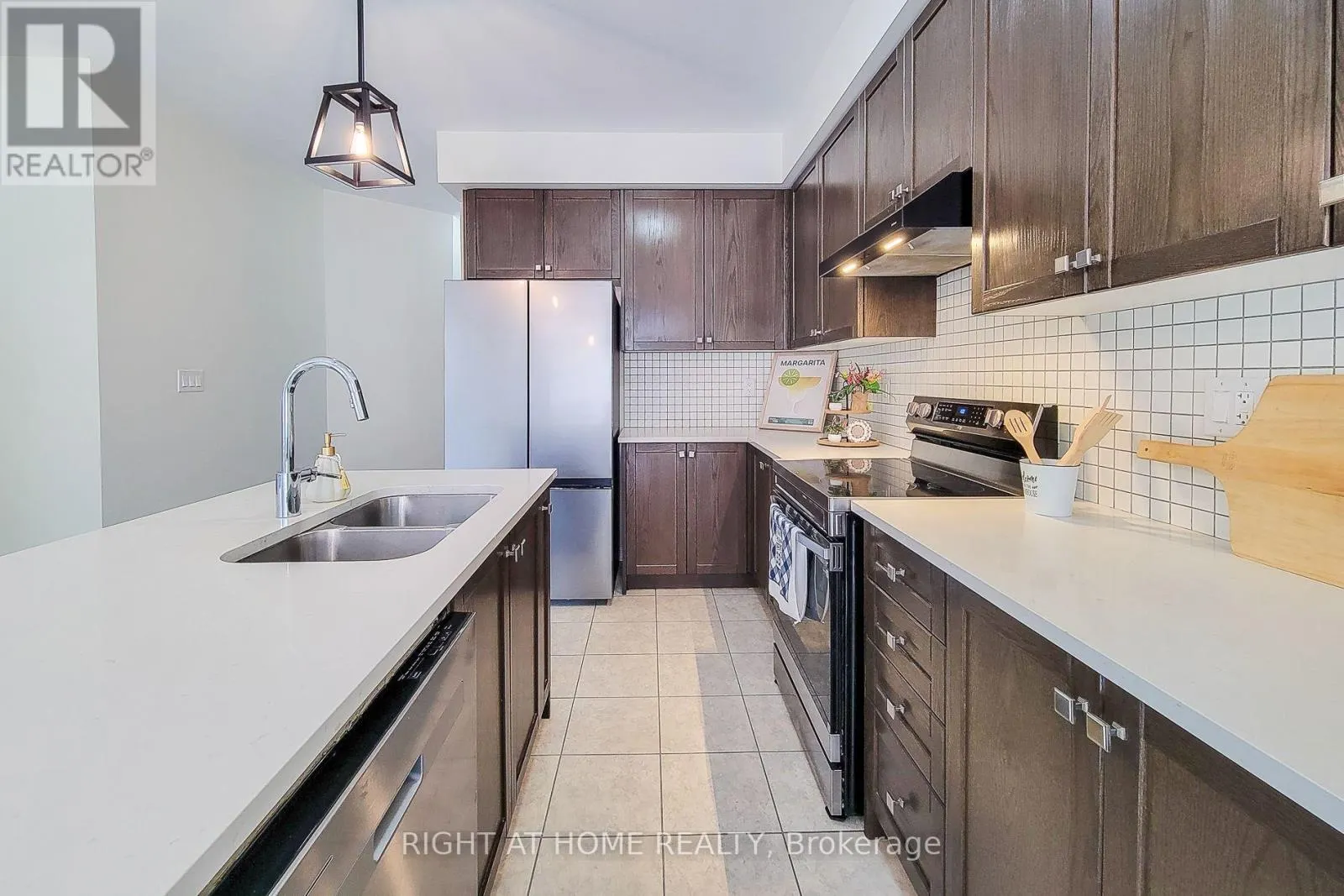 11 ESTHER CRESCENT