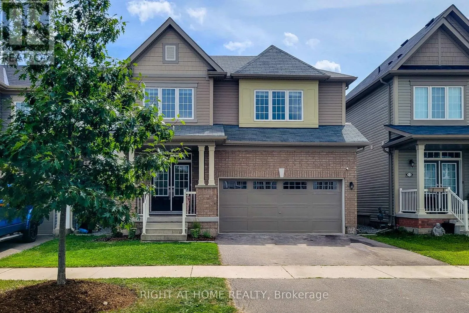 11 ESTHER CRESCENT