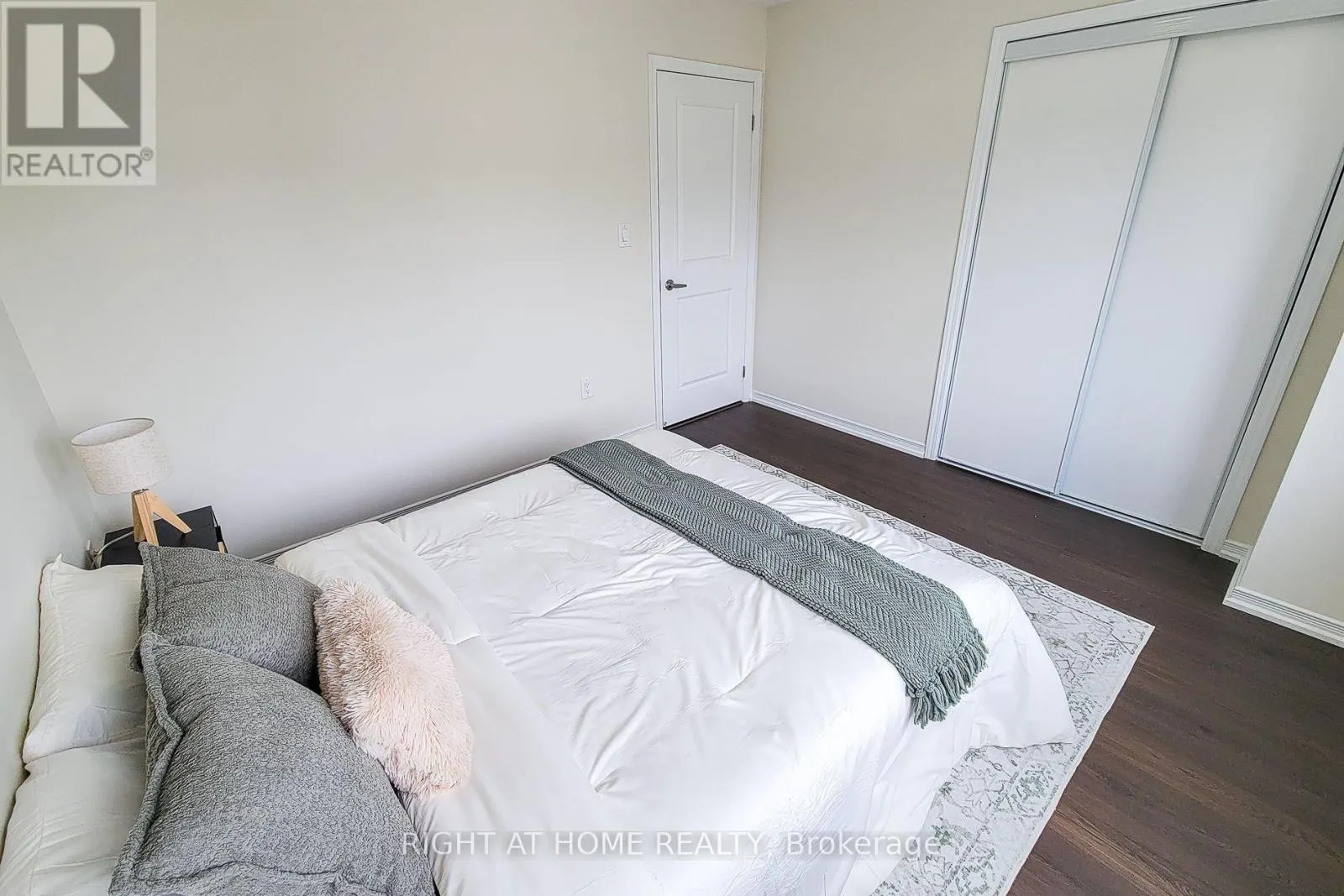 11 ESTHER CRESCENT