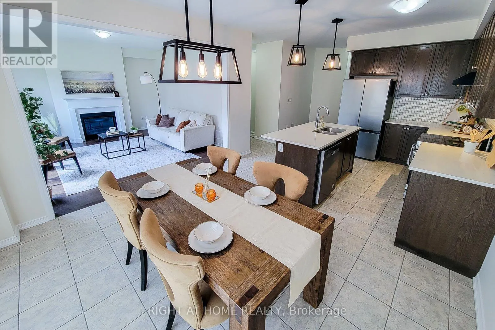 11 ESTHER CRESCENT