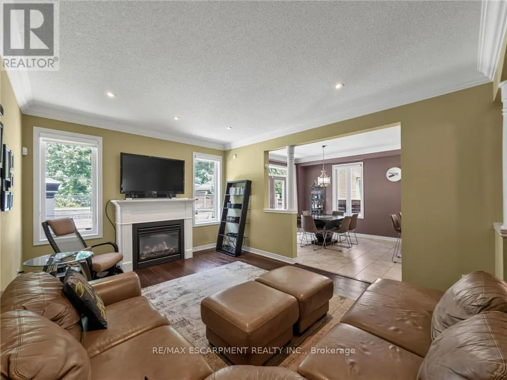80 SUTHERLAND CRESCENT