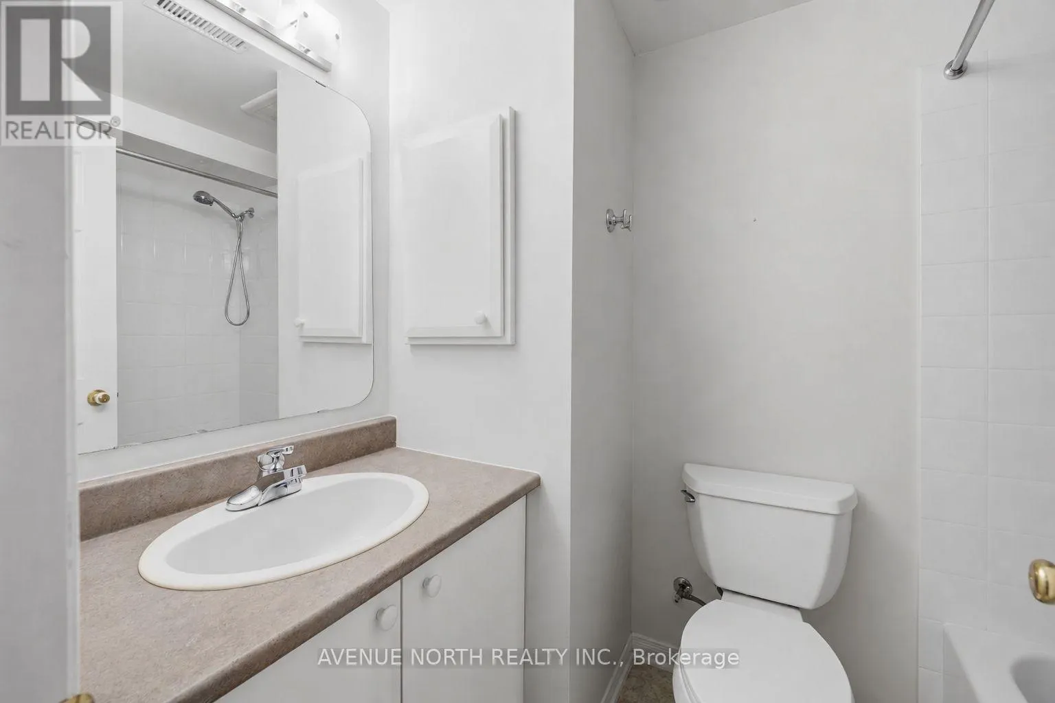 141 GLADEVIEW PRIVATE