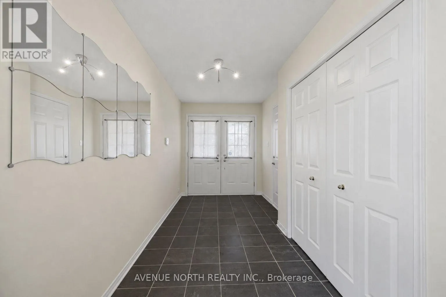 141 GLADEVIEW PRIVATE