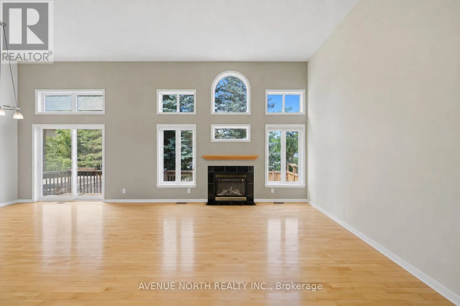 141 GLADEVIEW PRIVATE