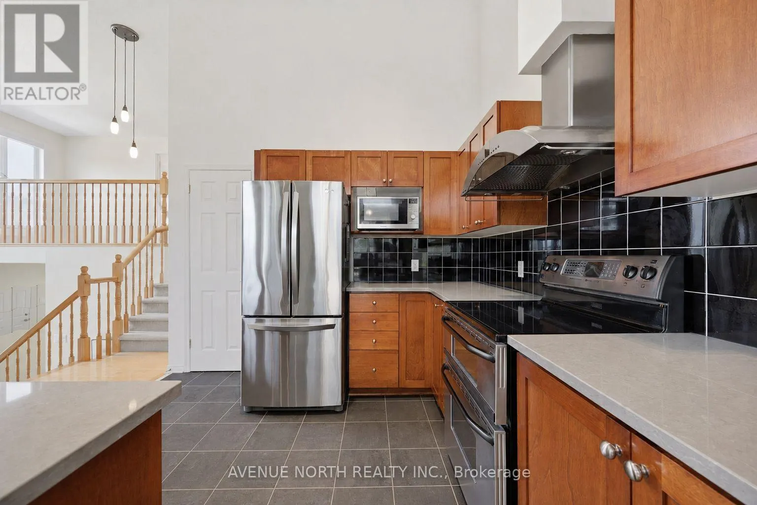 141 GLADEVIEW PRIVATE