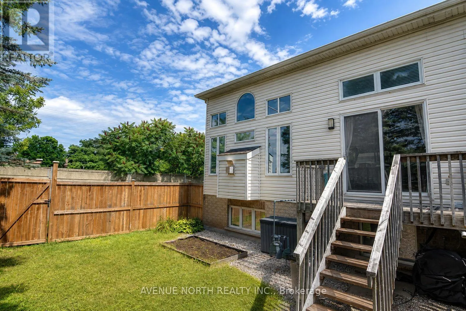141 GLADEVIEW PRIVATE