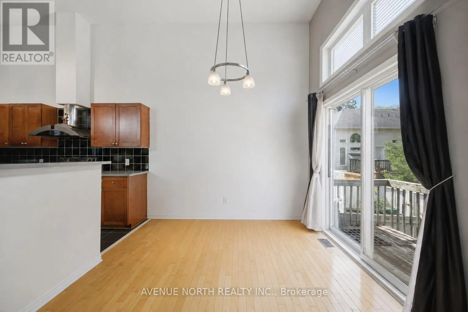 141 GLADEVIEW PRIVATE