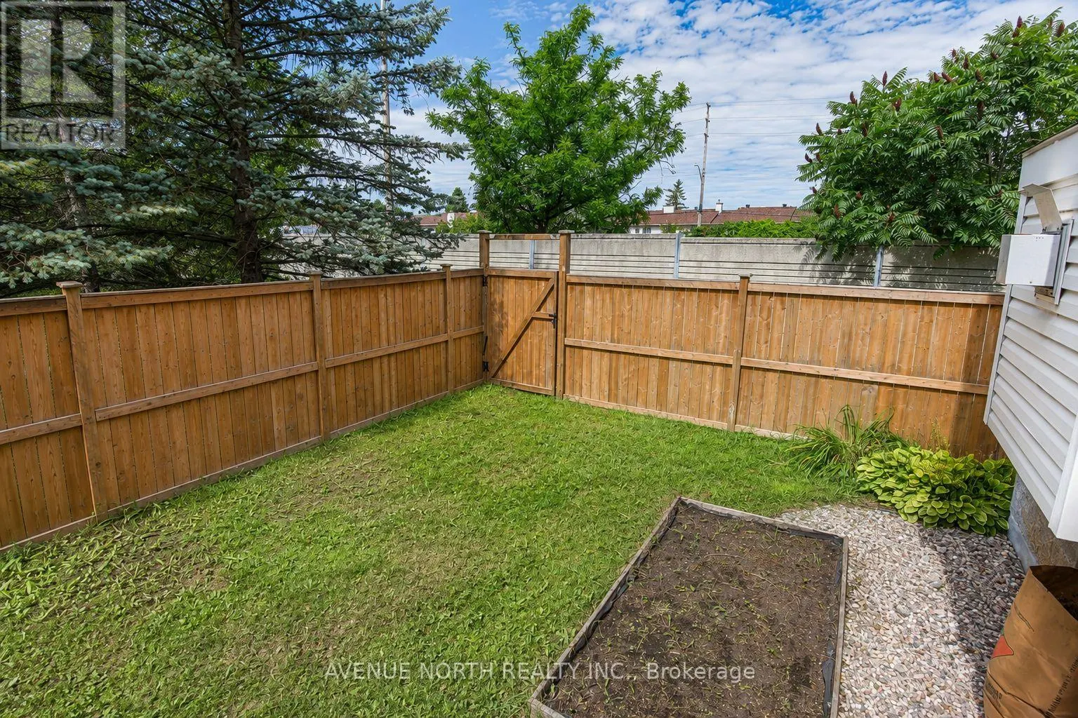 141 GLADEVIEW PRIVATE