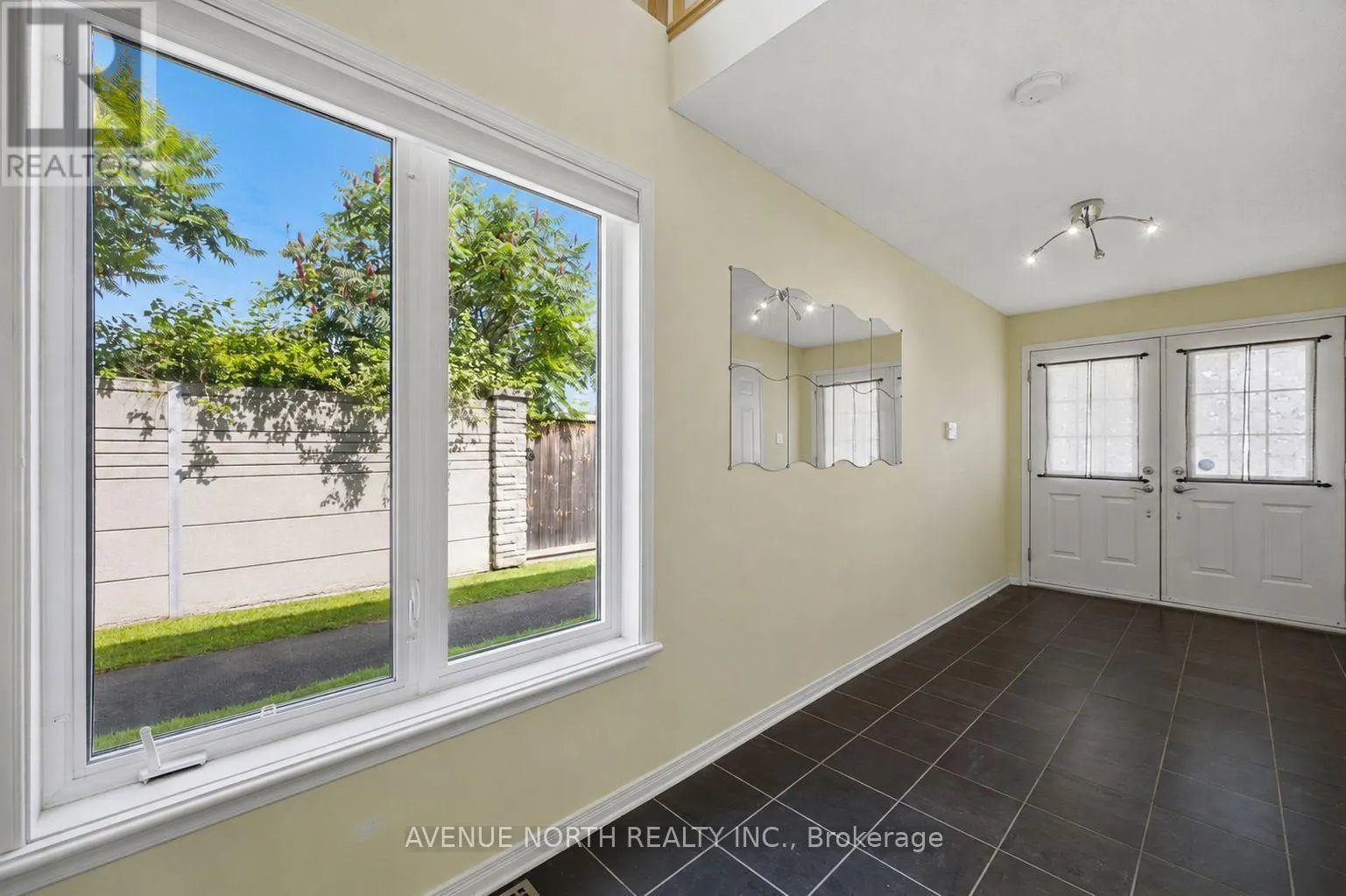 141 GLADEVIEW PRIVATE