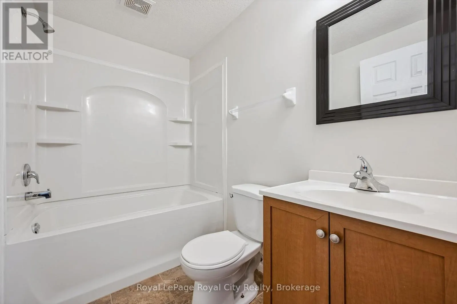 6 - 361 ARKELL ROAD #6