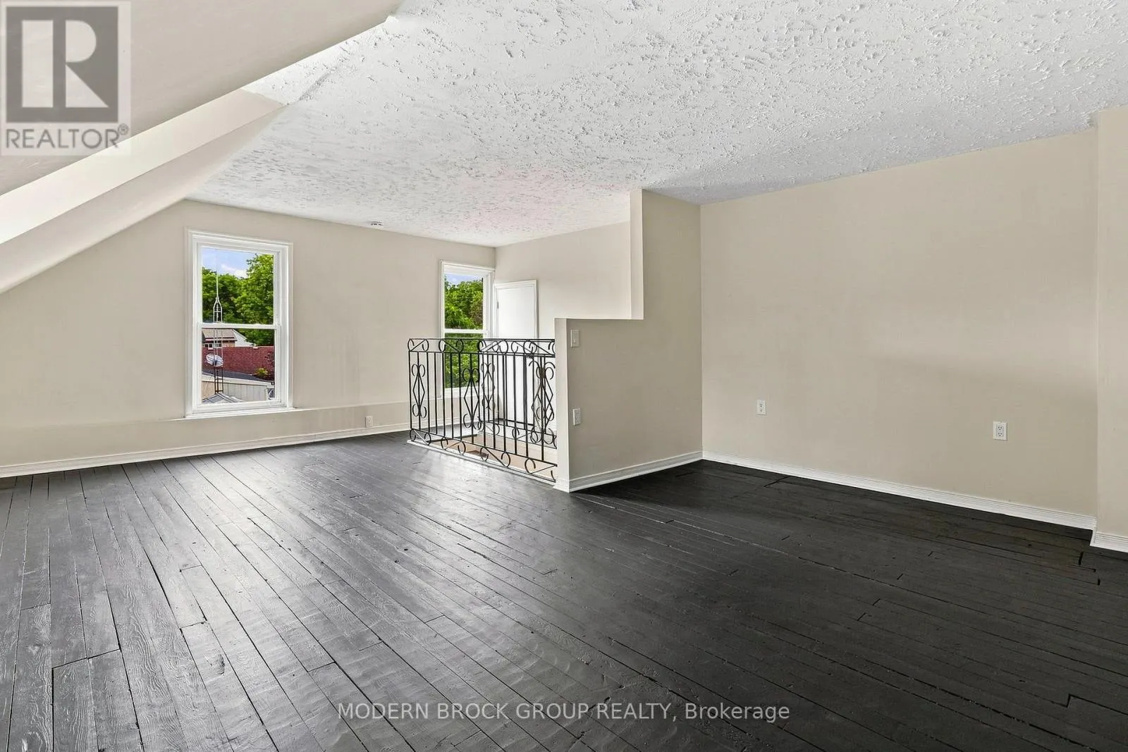 322 KING STREET W