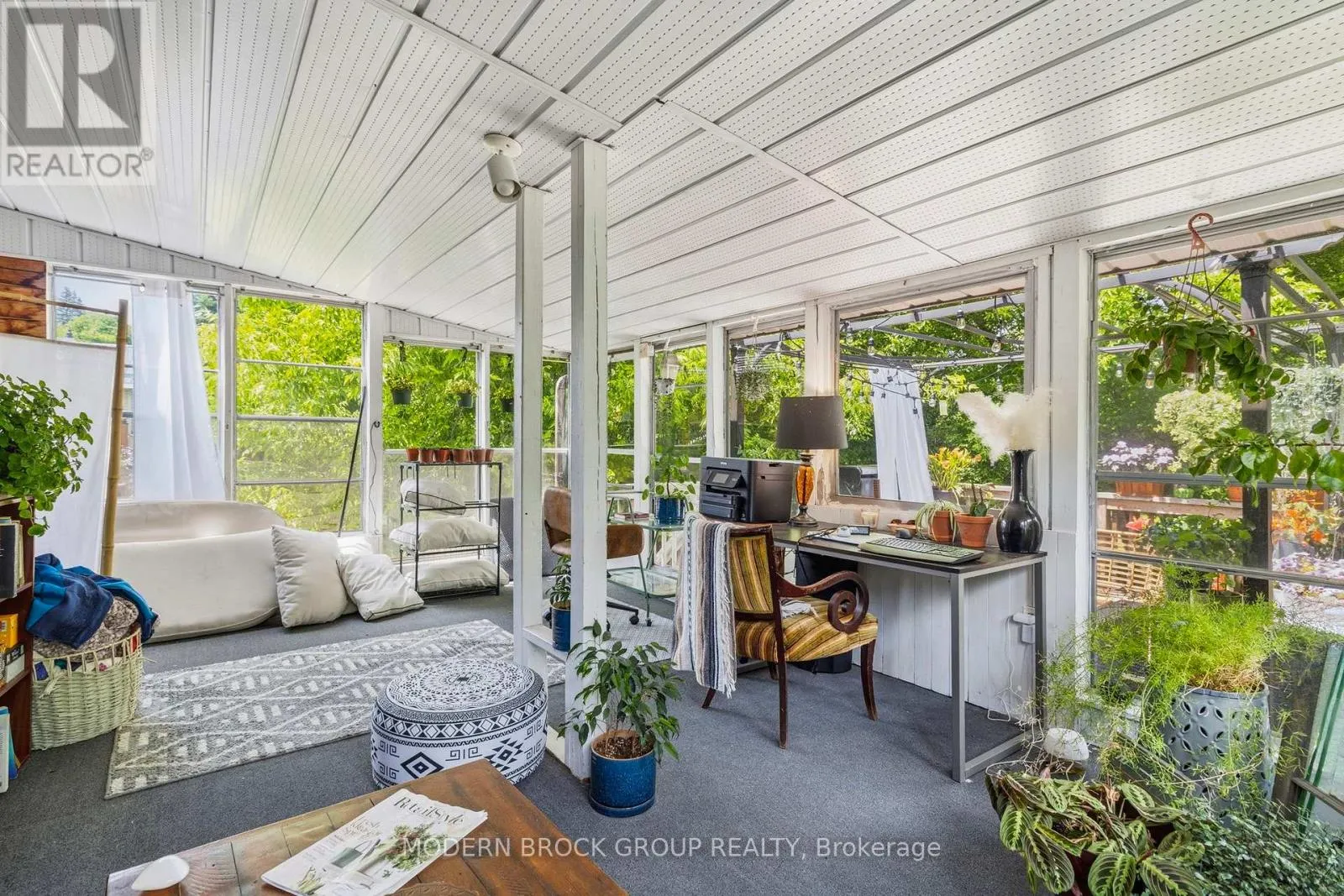322 KING STREET W