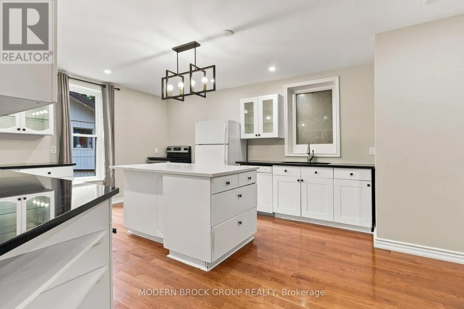 322 KING STREET W