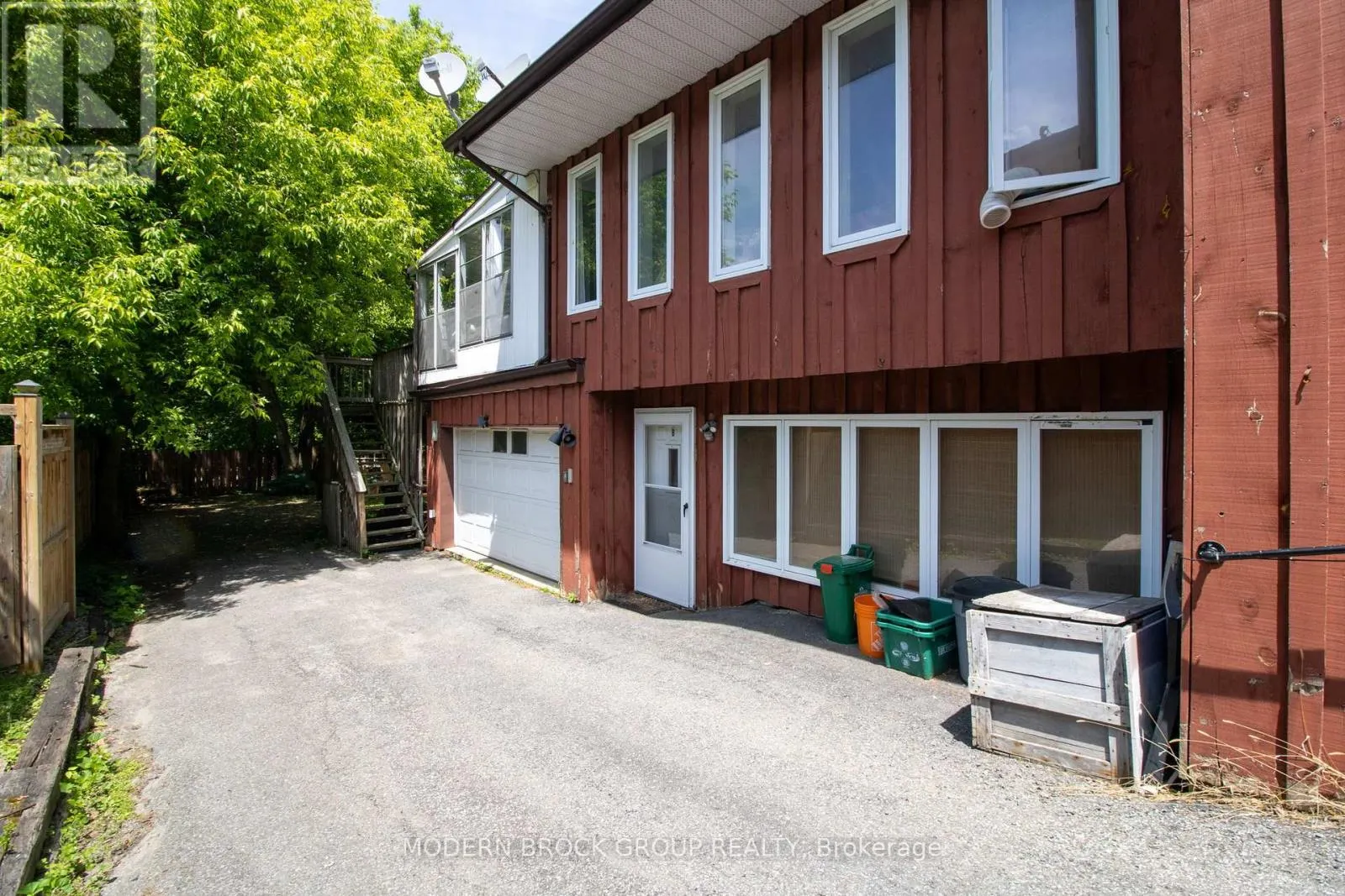 322 KING STREET W