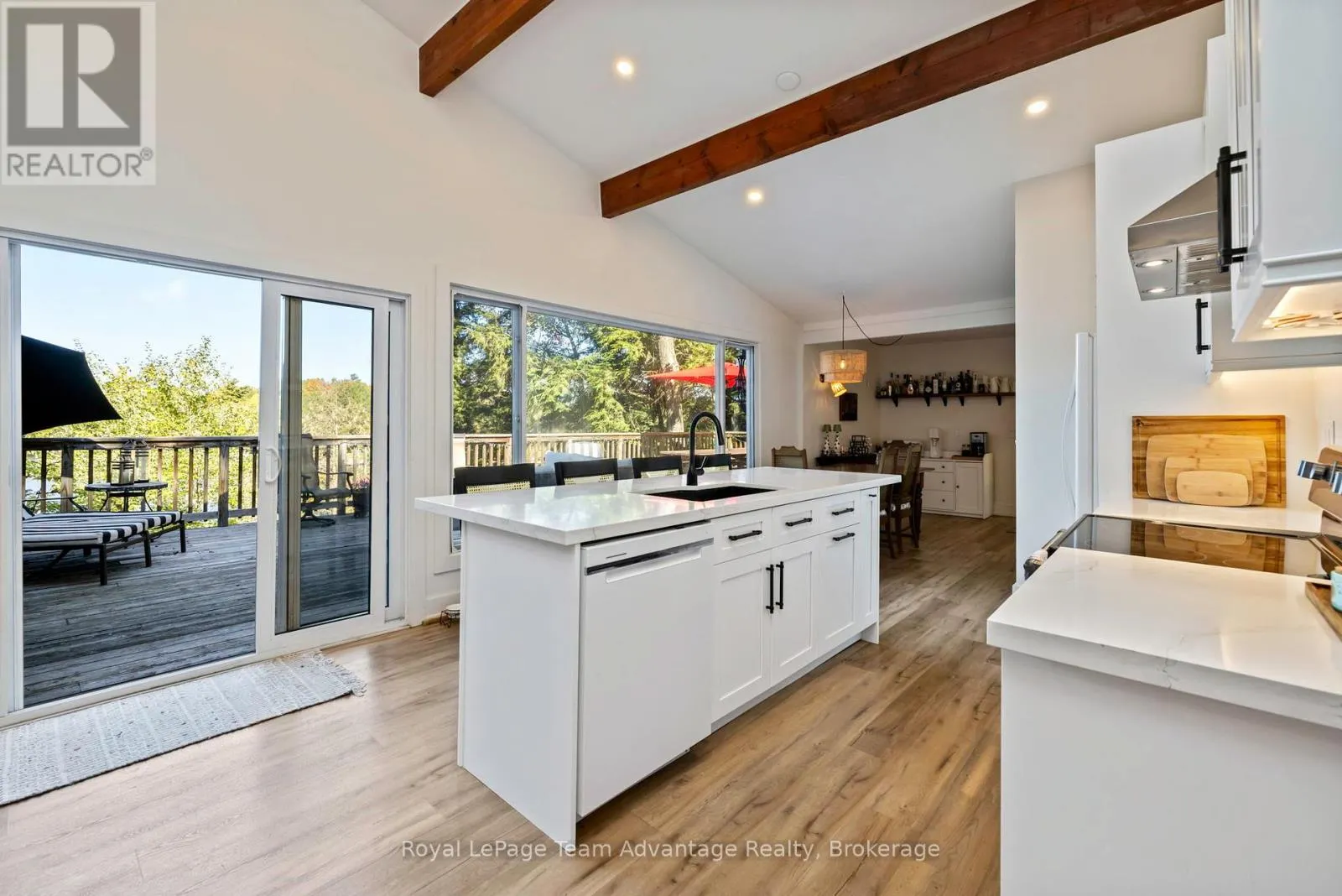 8 FIREFLY WAY