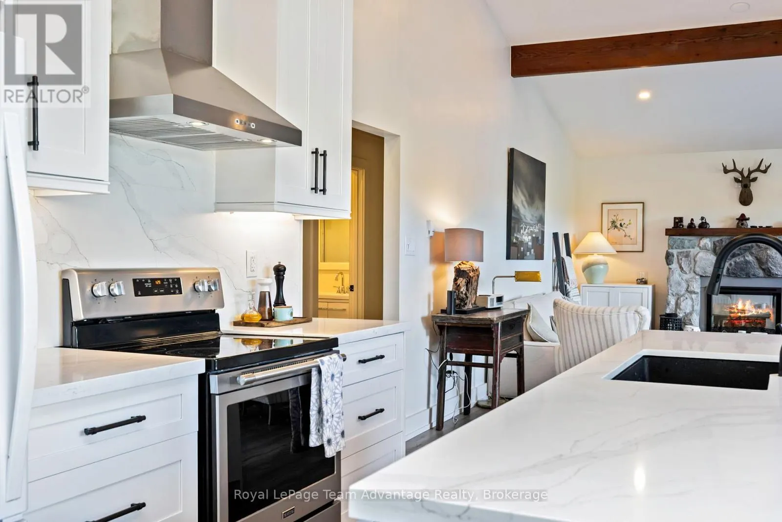 8 FIREFLY WAY