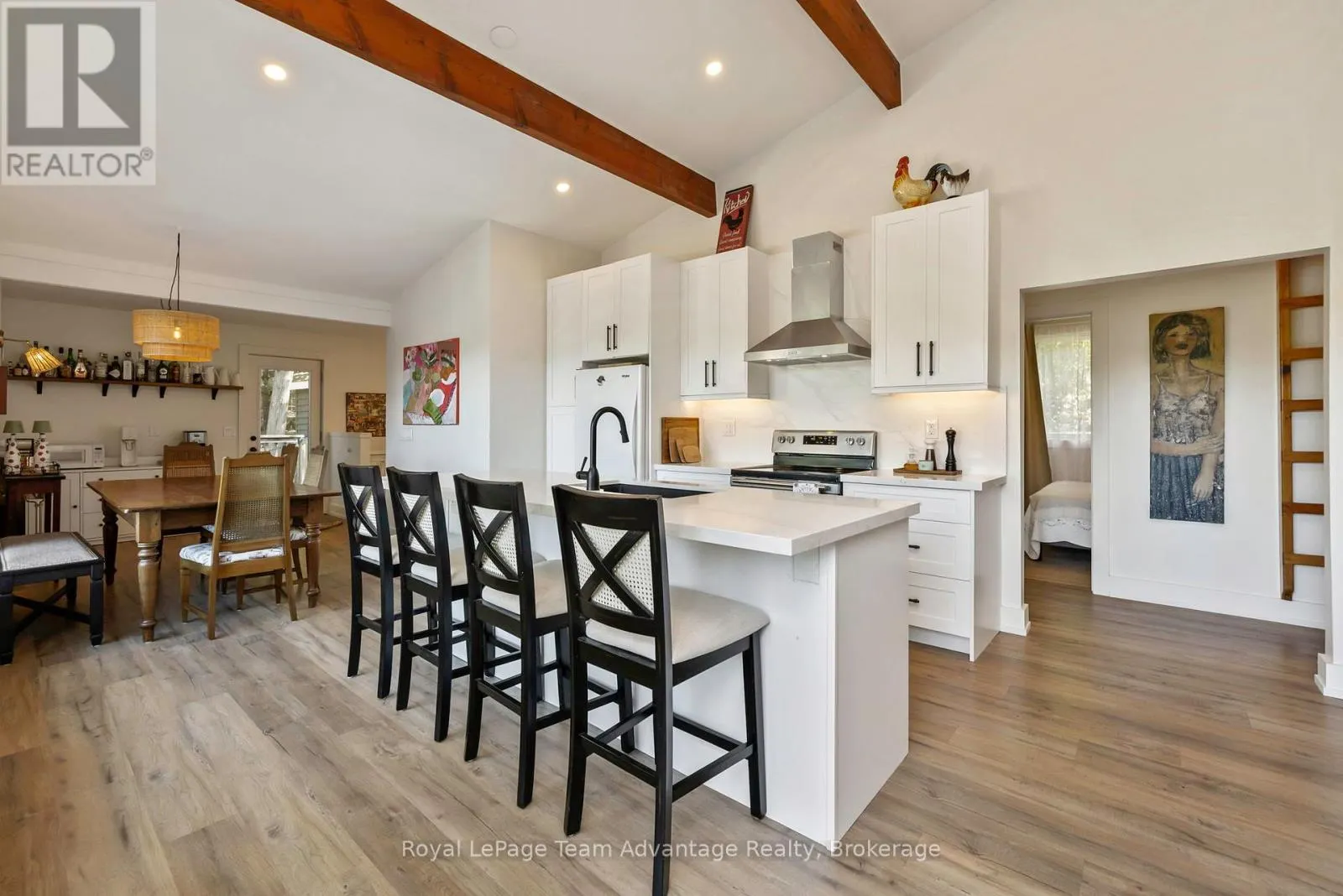 8 FIREFLY WAY