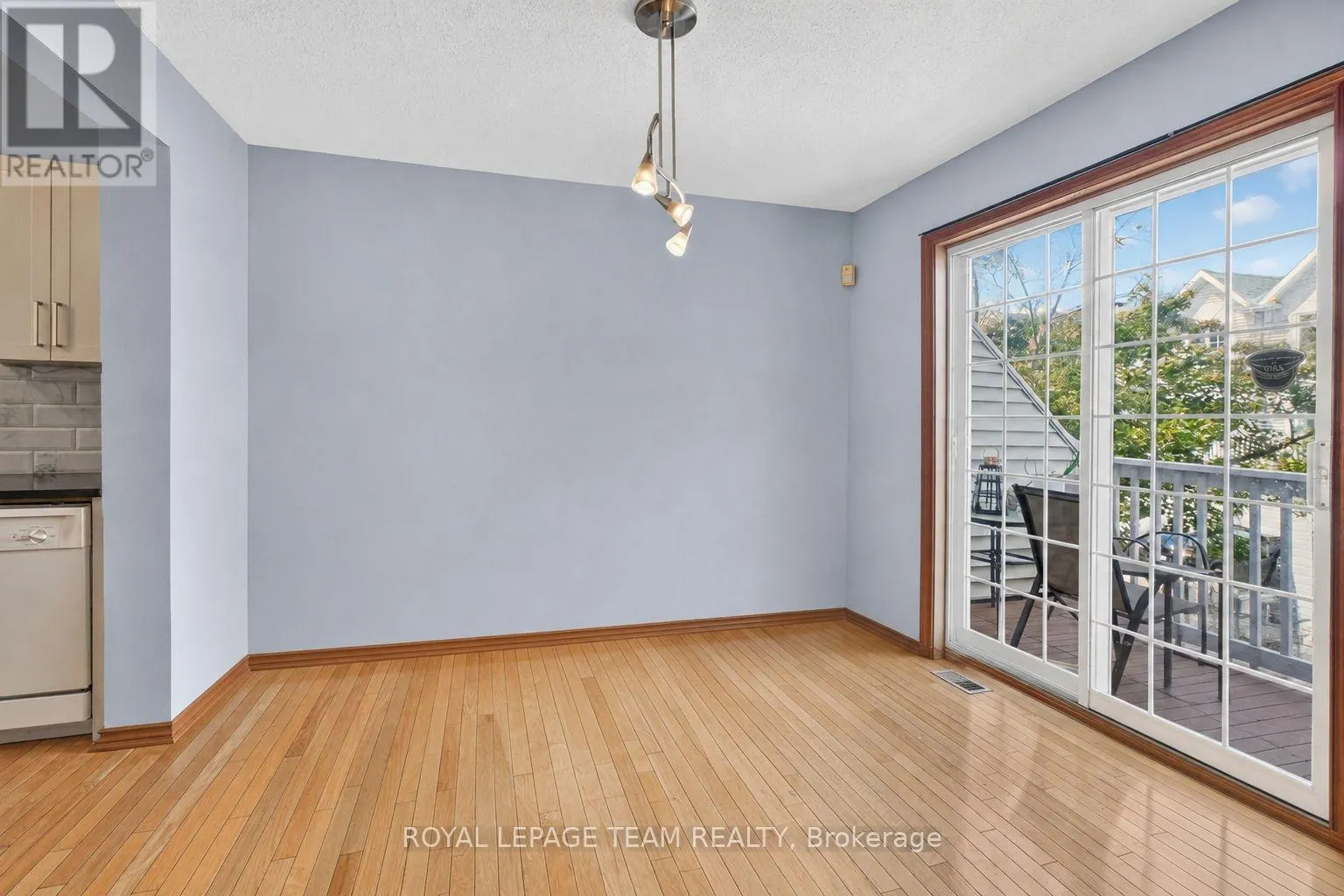 100 - 78 CASTLEGREEN PRIVATE