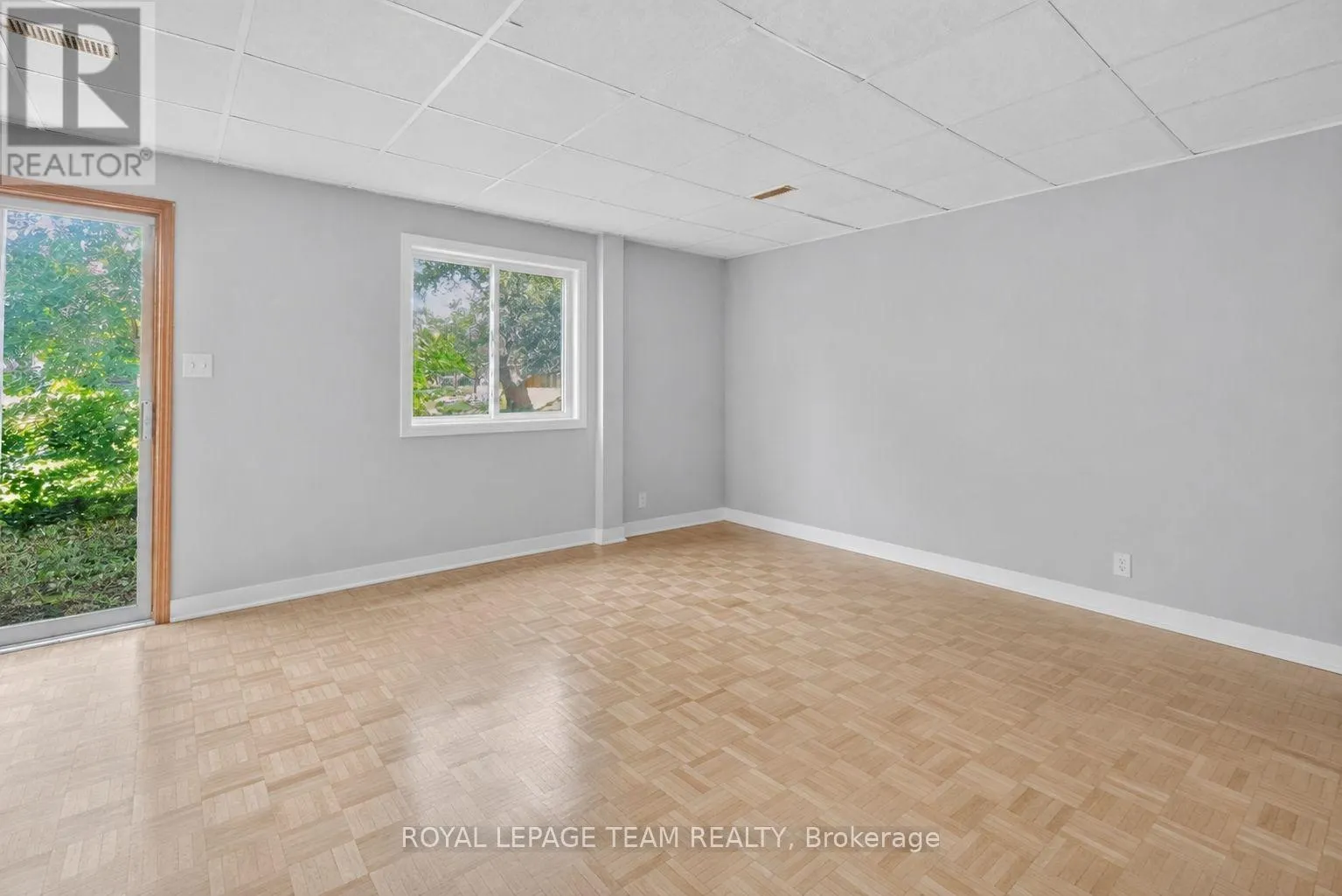 100 - 78 CASTLEGREEN PRIVATE