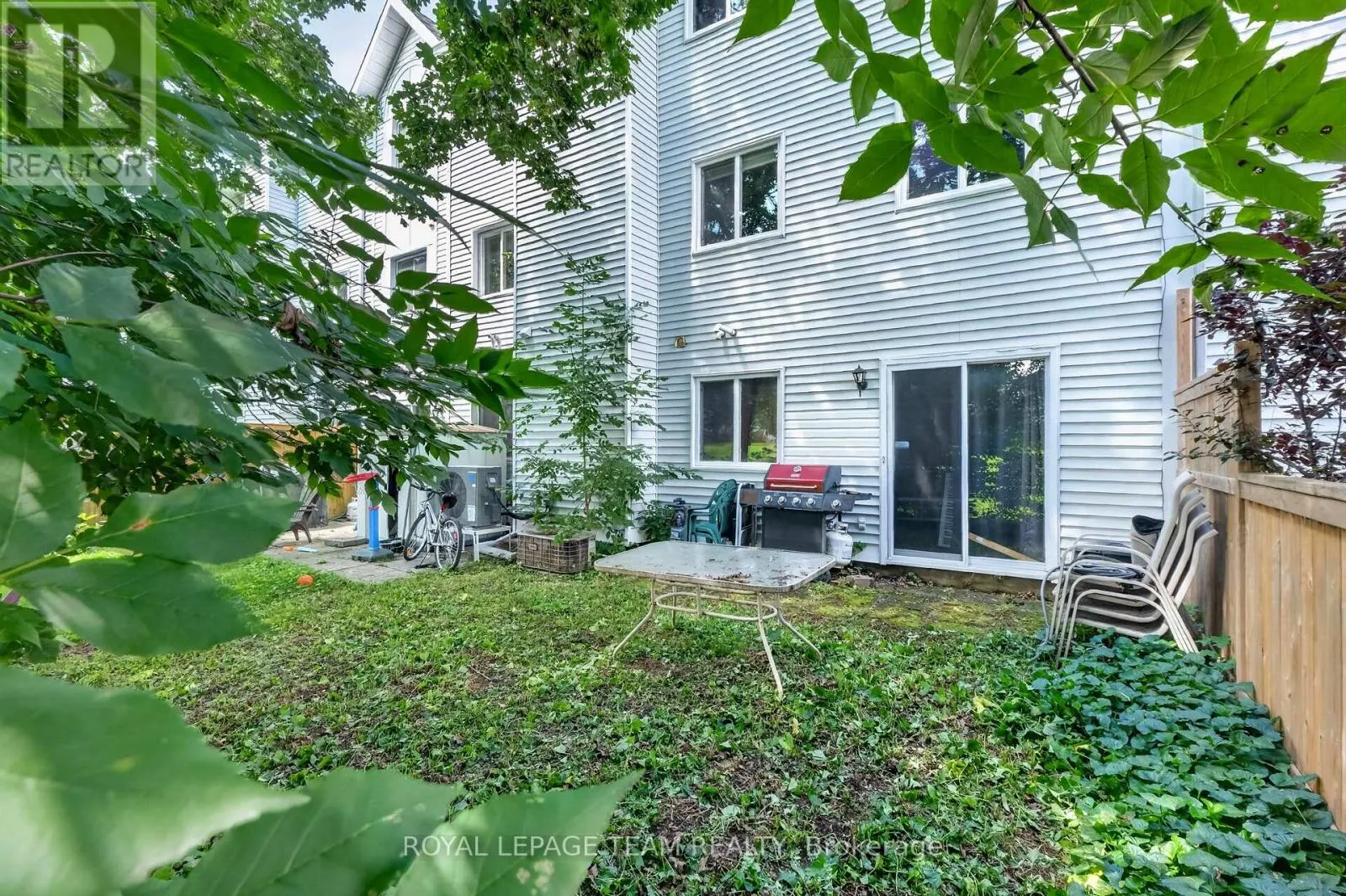 100 - 78 CASTLEGREEN PRIVATE