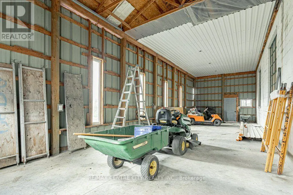 594443 HIGHWAY 59 ROAD