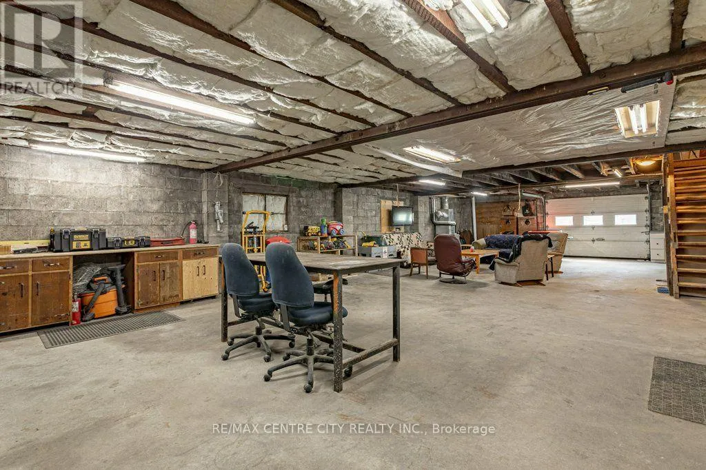 594443 HIGHWAY 59 ROAD
