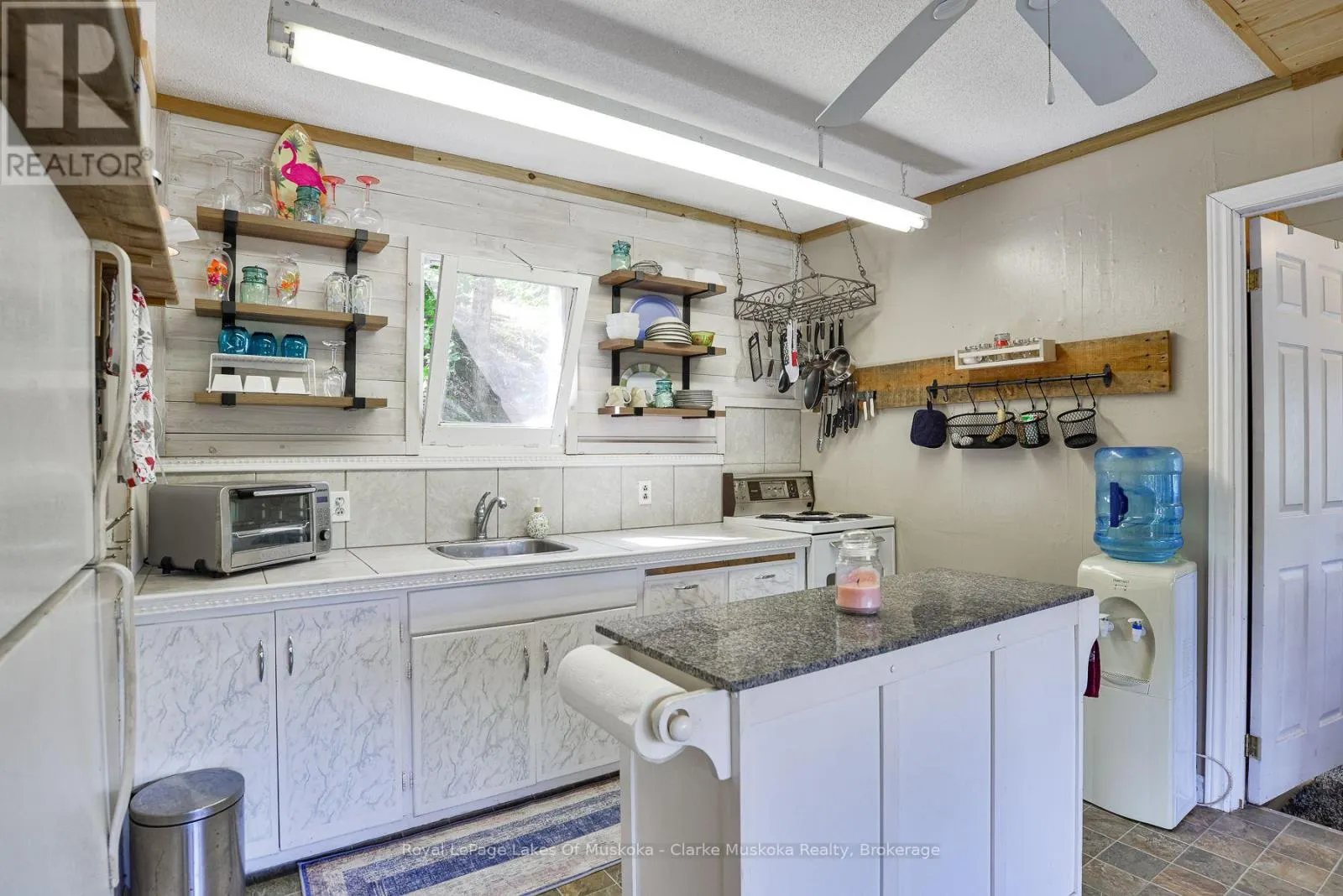 38 ISLAND 130 SEVERN RIVER