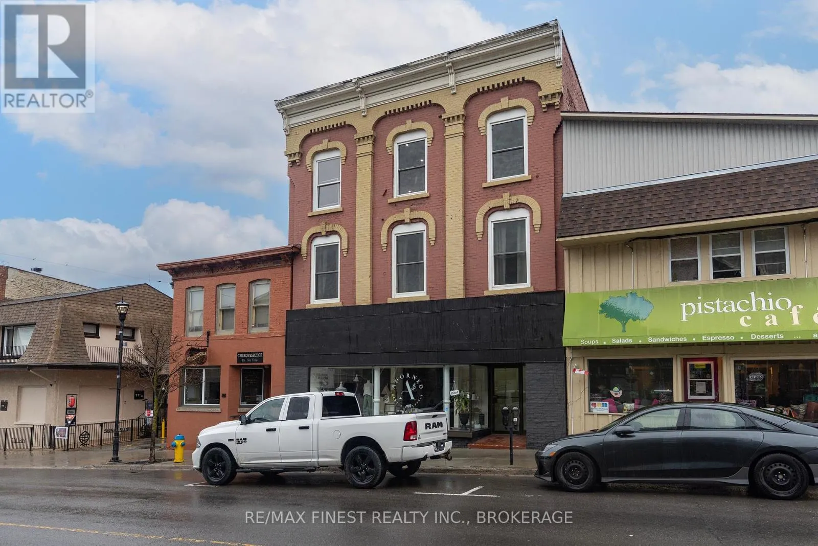 84 KING STREET E