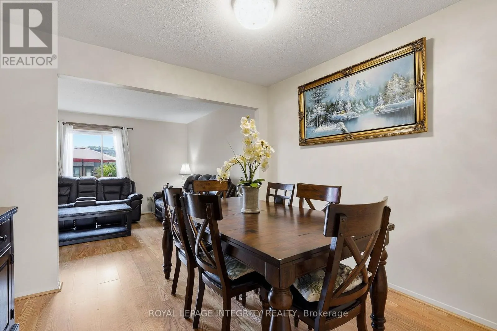4 - 890 CAHILL DRIVE W