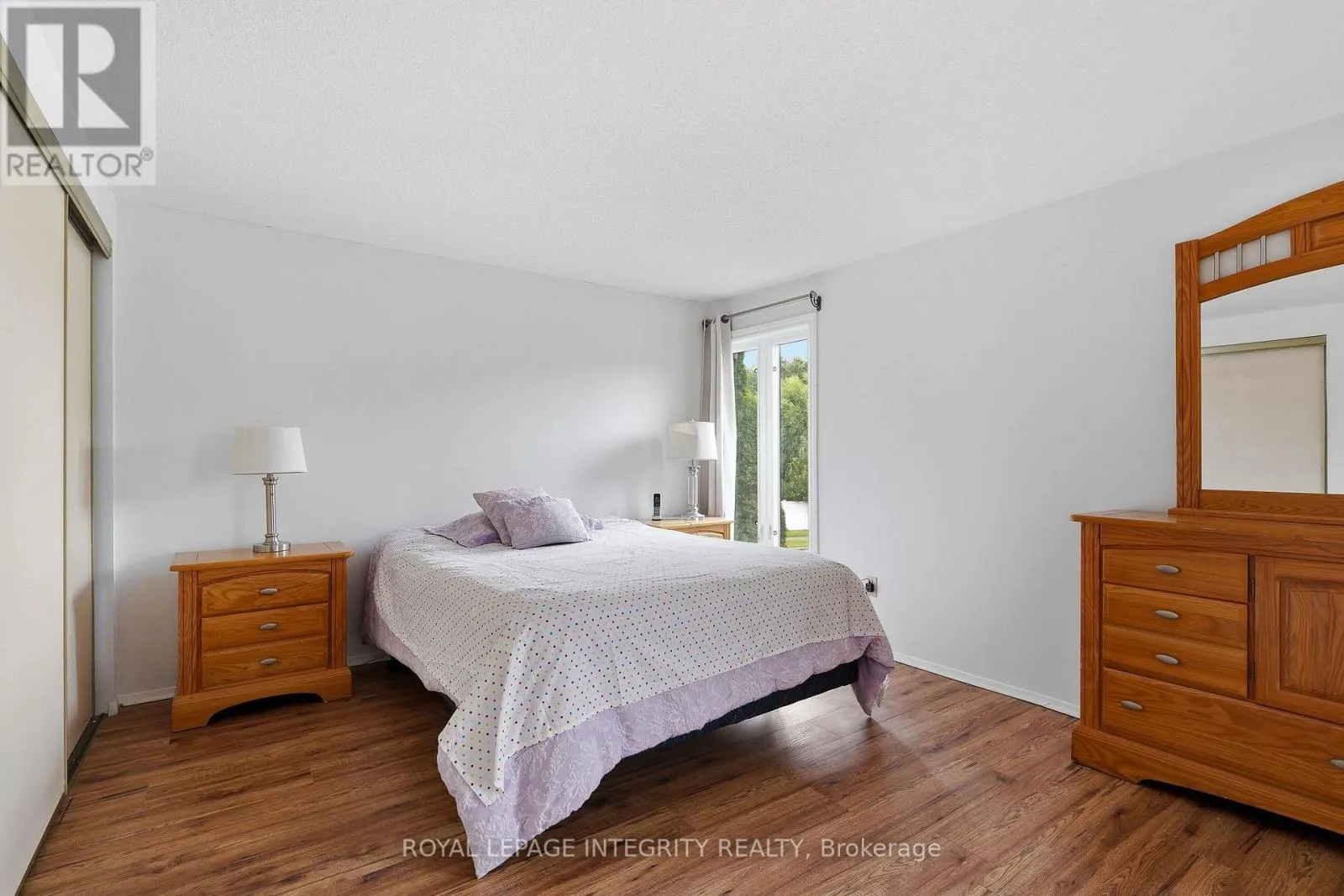 4 - 890 CAHILL DRIVE W