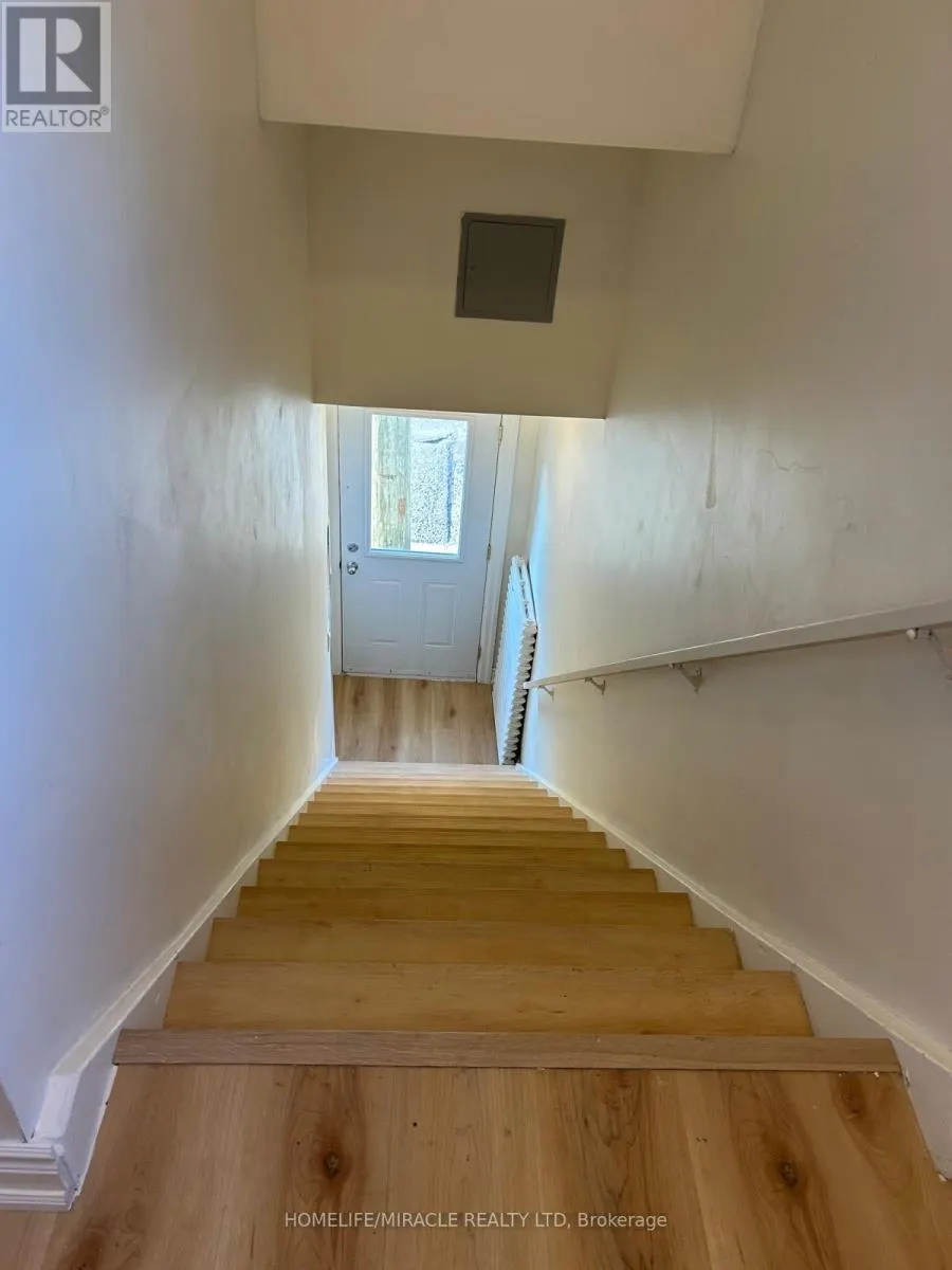 UNIT A - 29 ALBERT STREET W