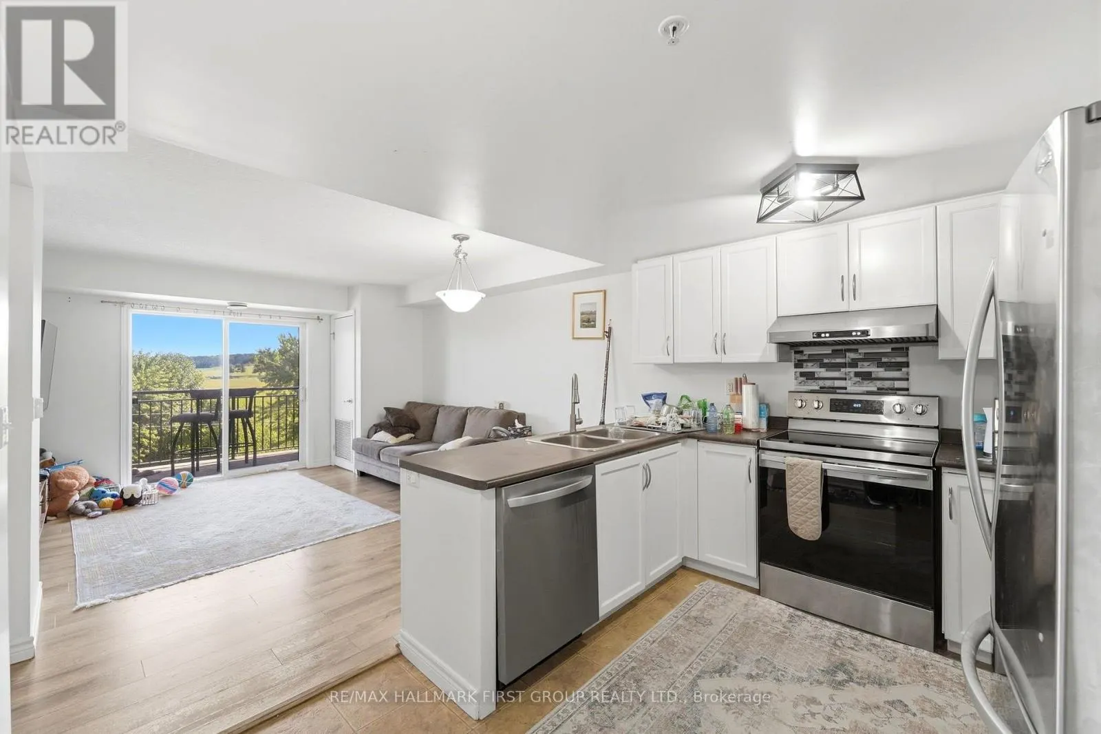 403 - 19 WATERFORD DRIVE