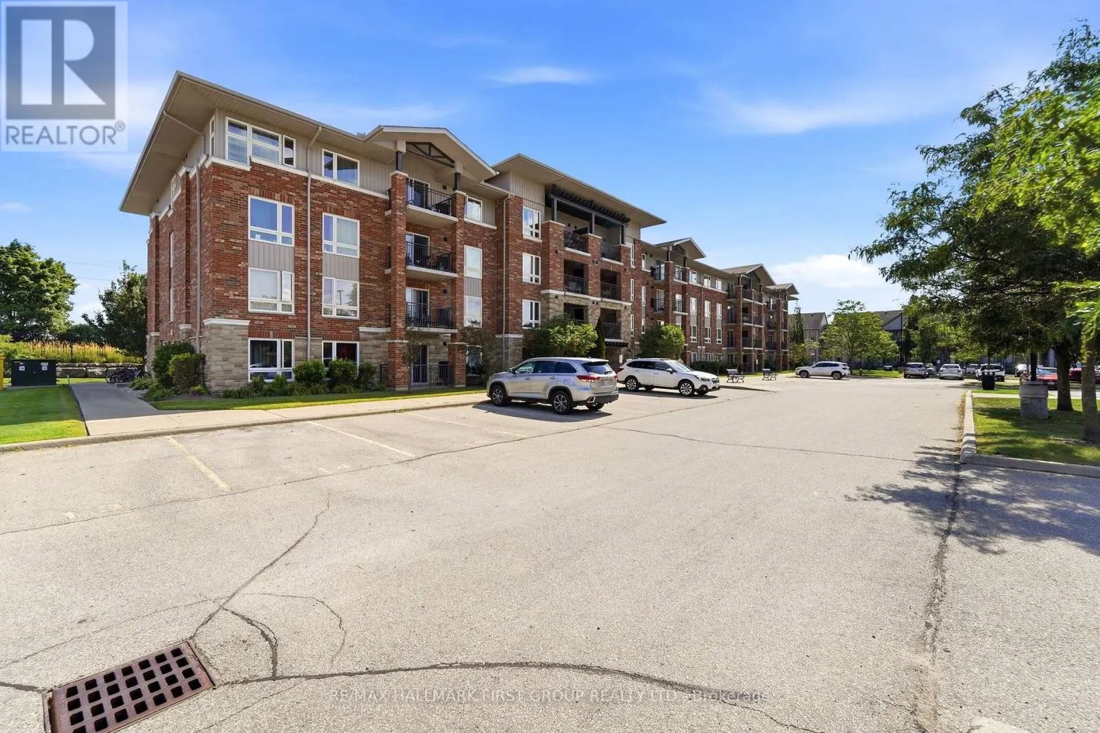 403 - 19 WATERFORD DRIVE