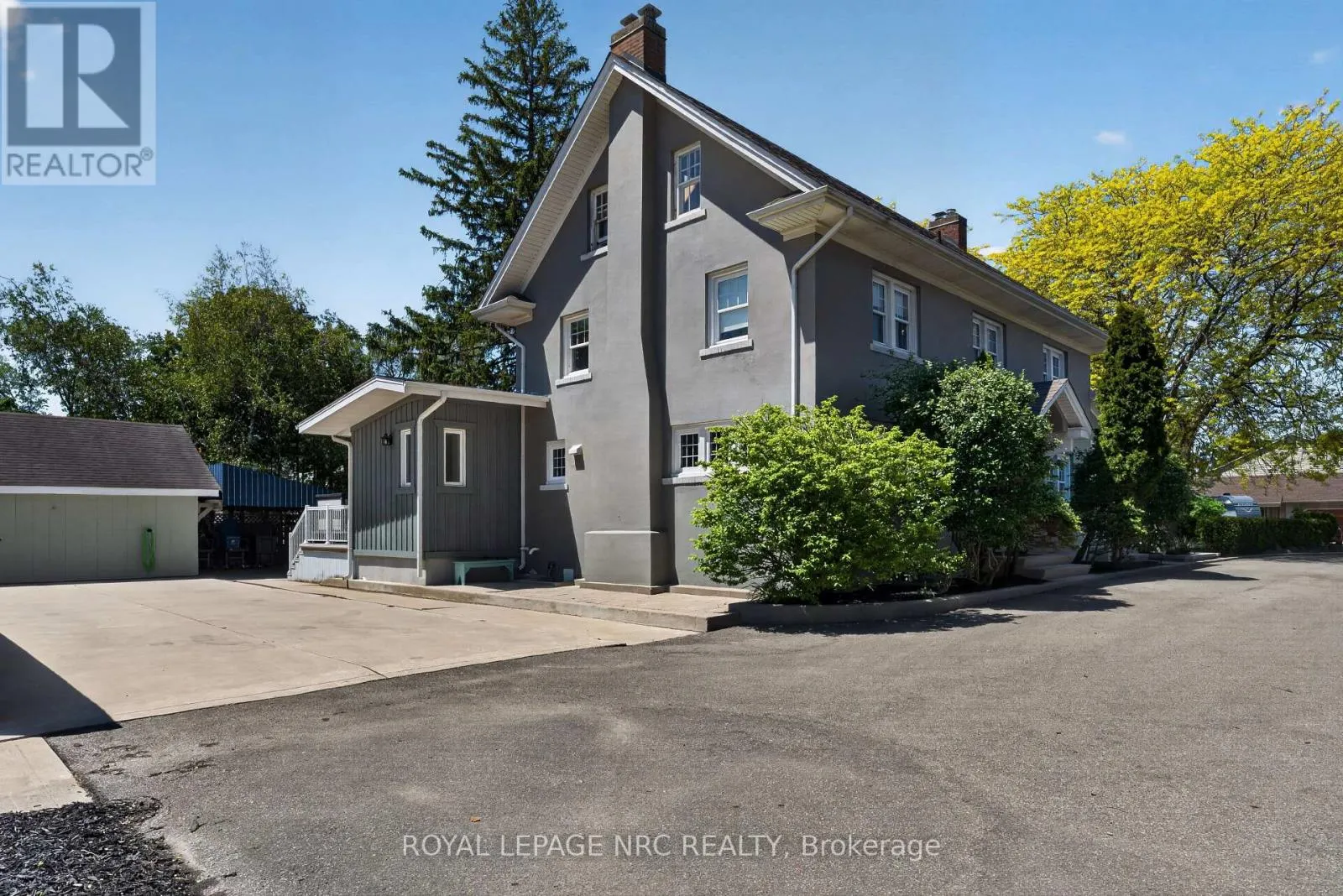 260 MAIN STREET E