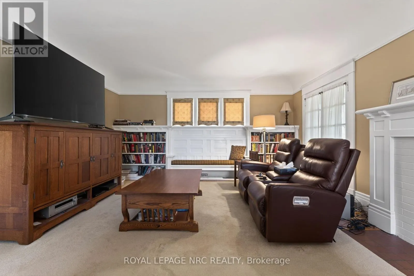 260 MAIN STREET E