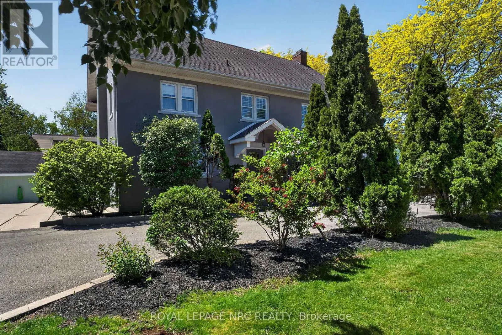 260 MAIN STREET E