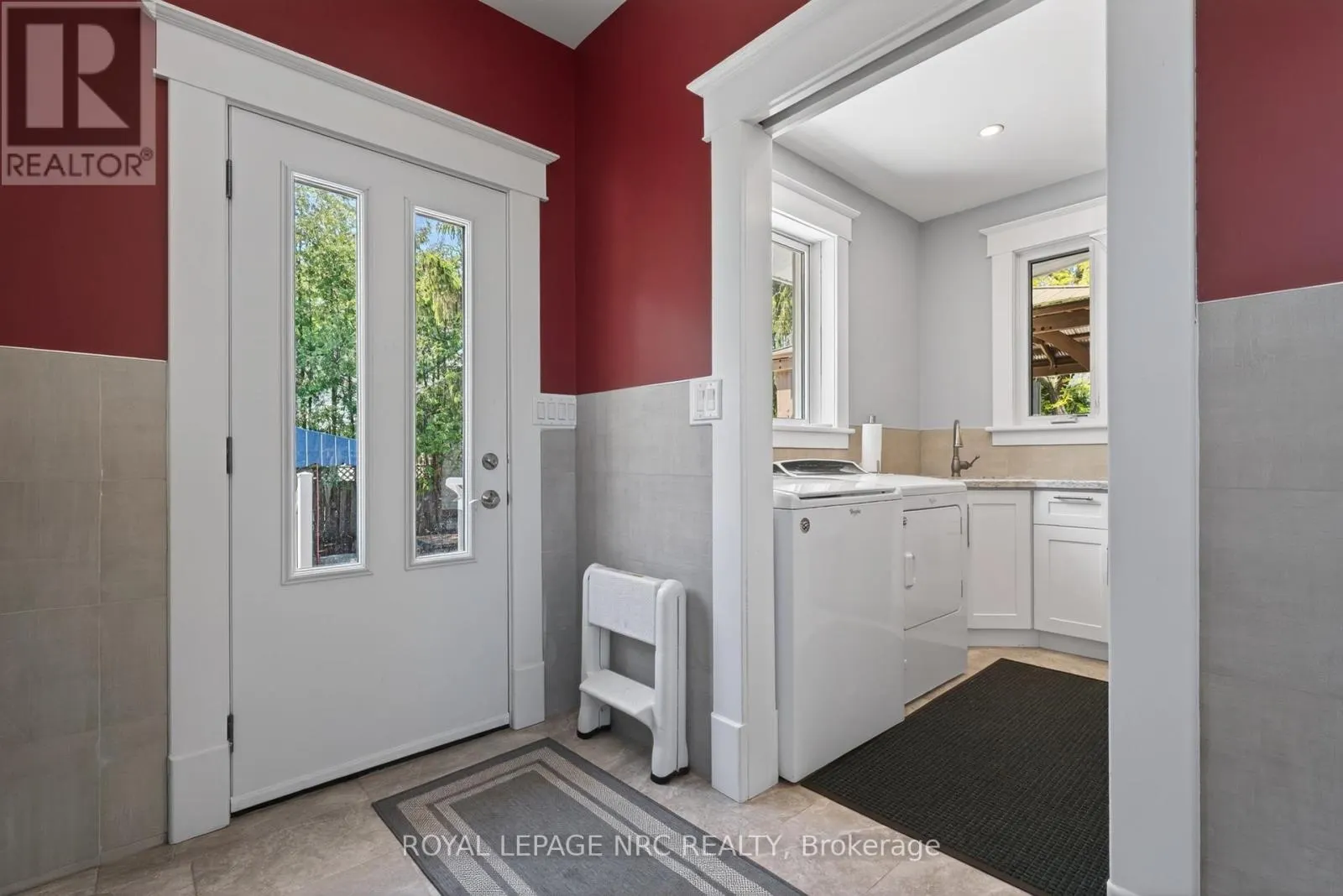 260 MAIN STREET E