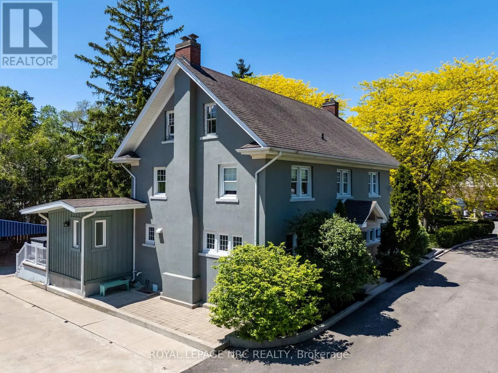 260 MAIN STREET E