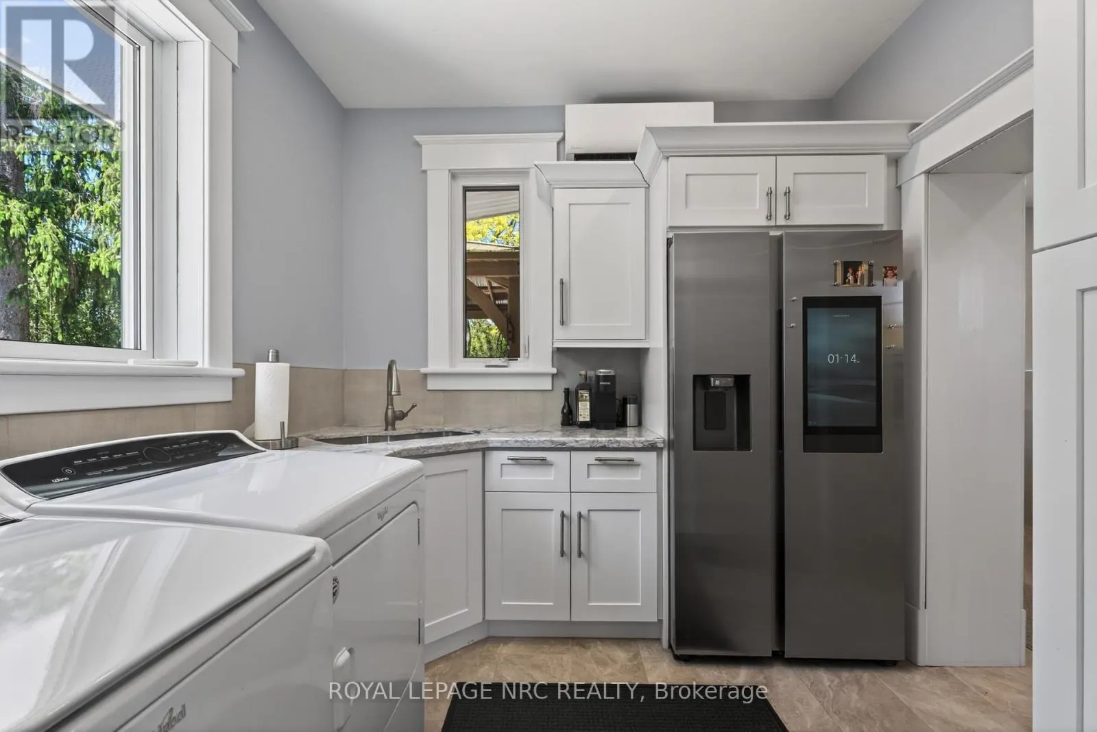 260 MAIN STREET E