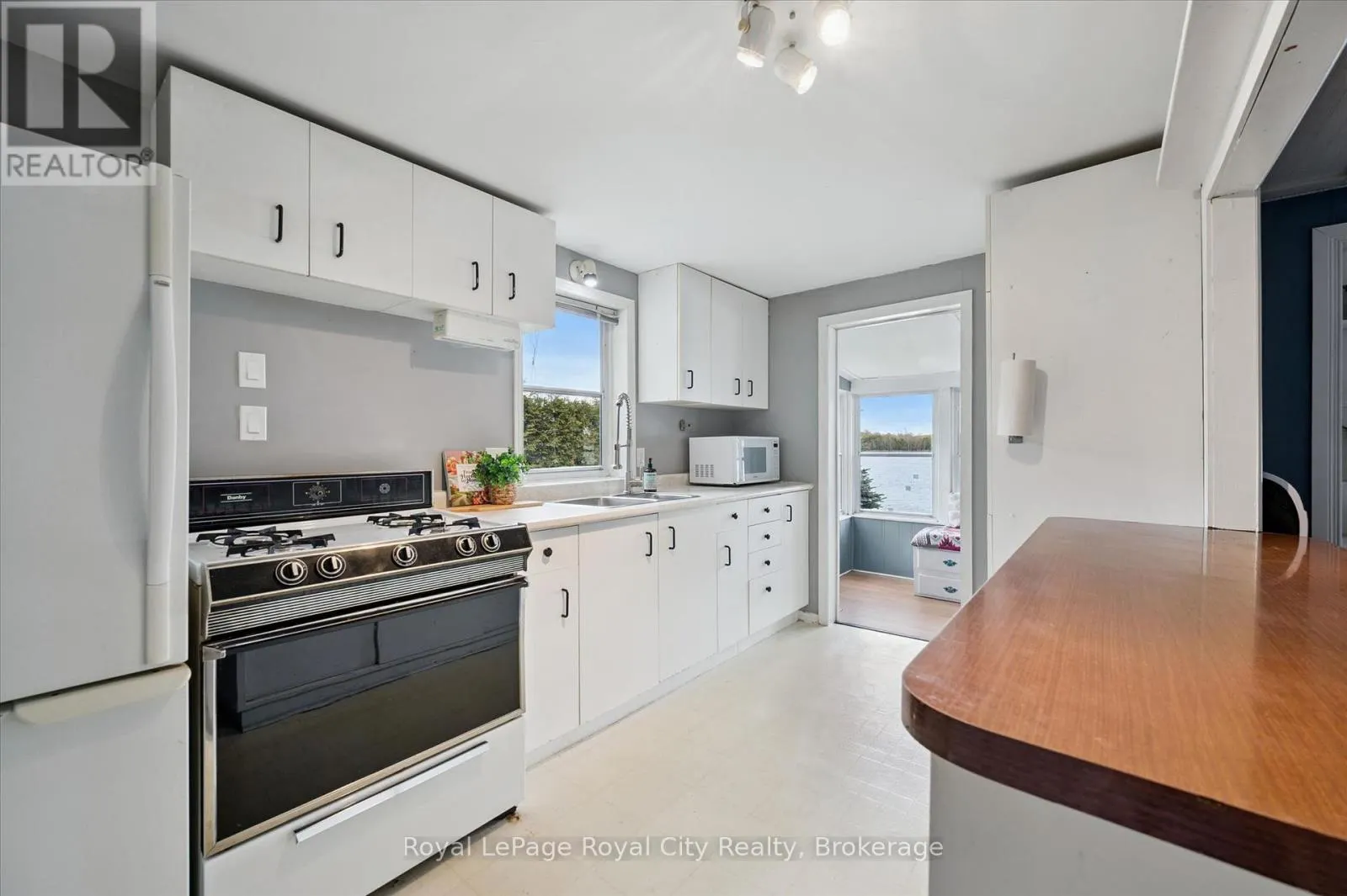 335 THIRD STREET