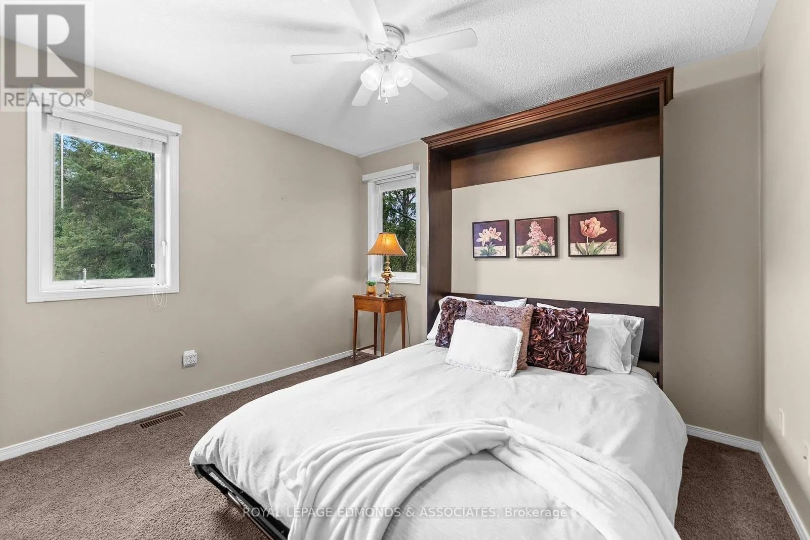 907 CEDAR LANE