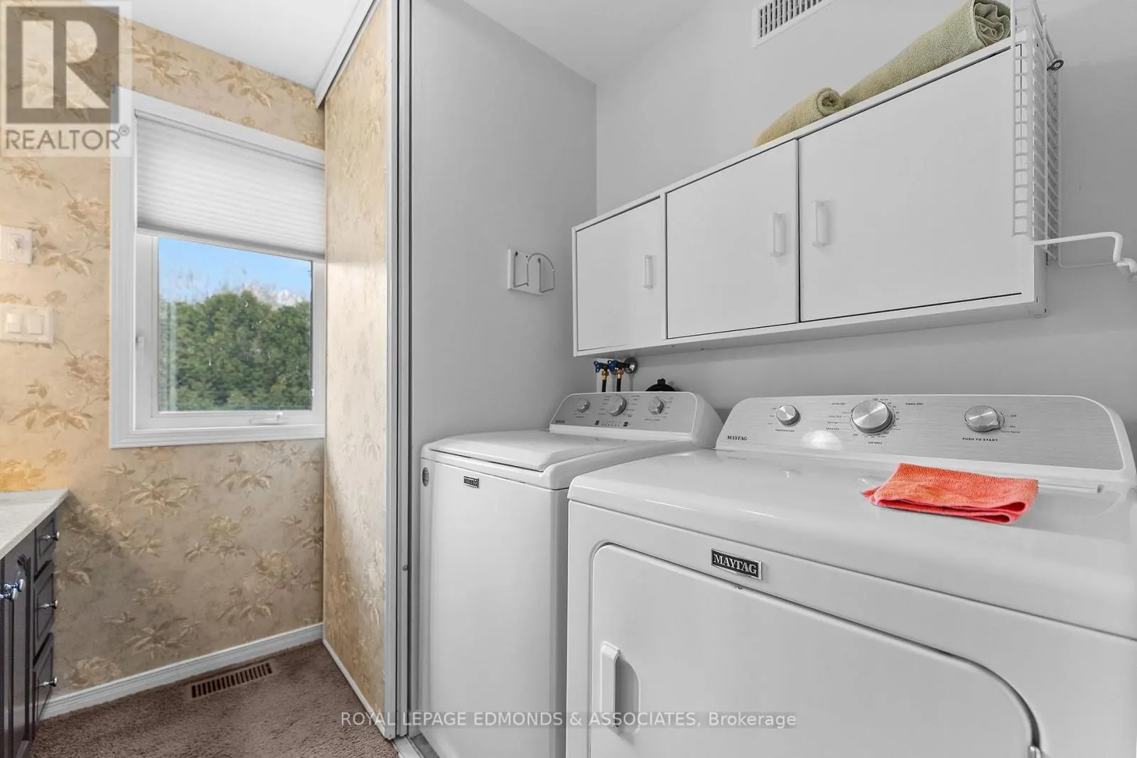 907 CEDAR LANE