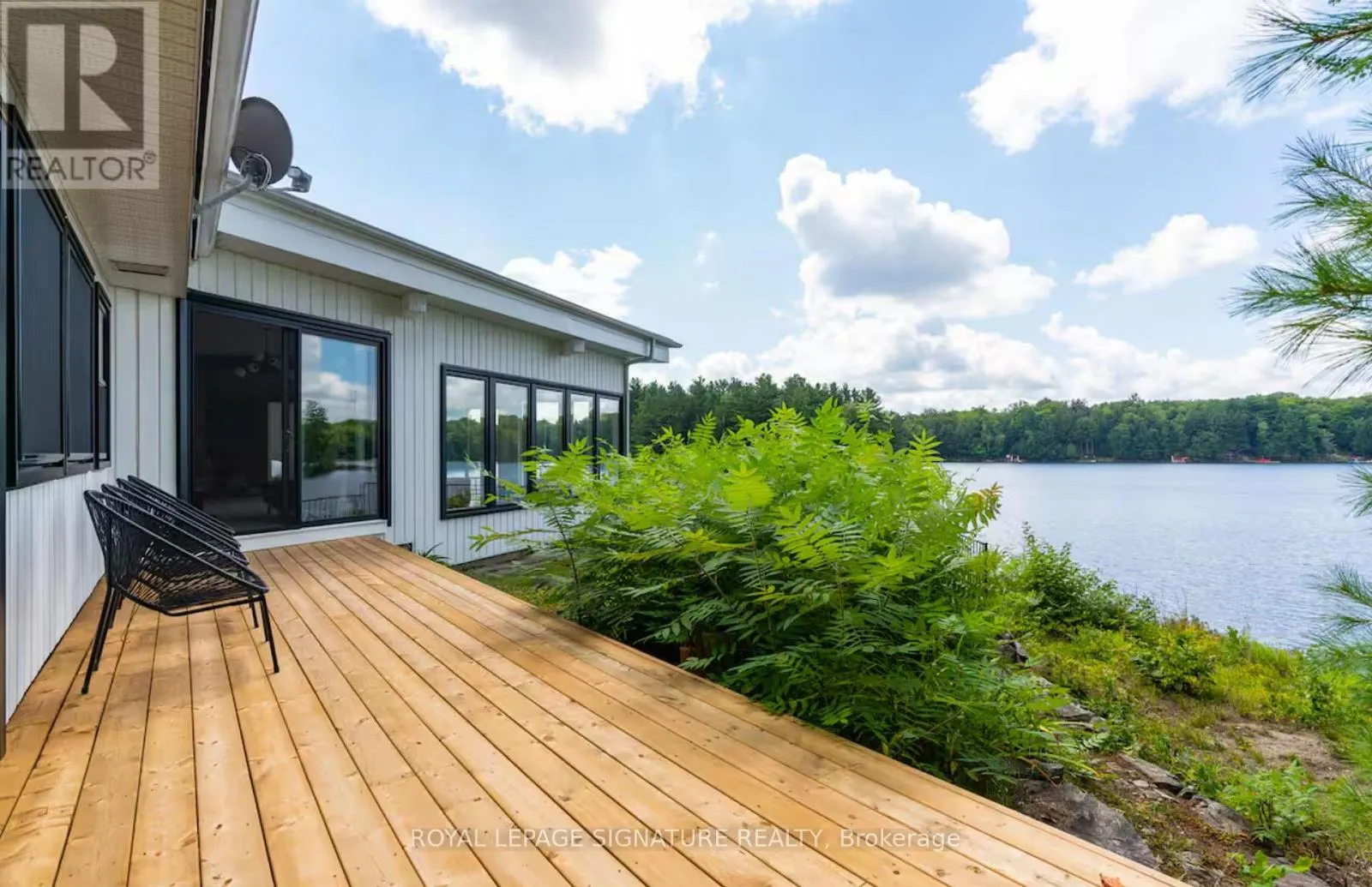 1018 CLEARWATER SHORES BOULEVARD