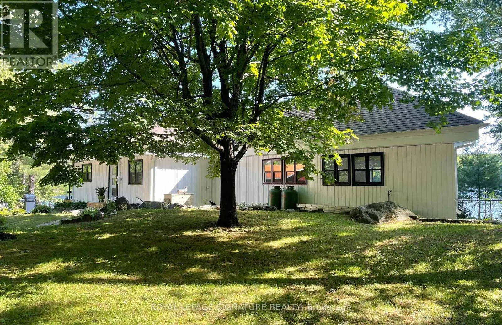 1018 CLEARWATER SHORES BOULEVARD