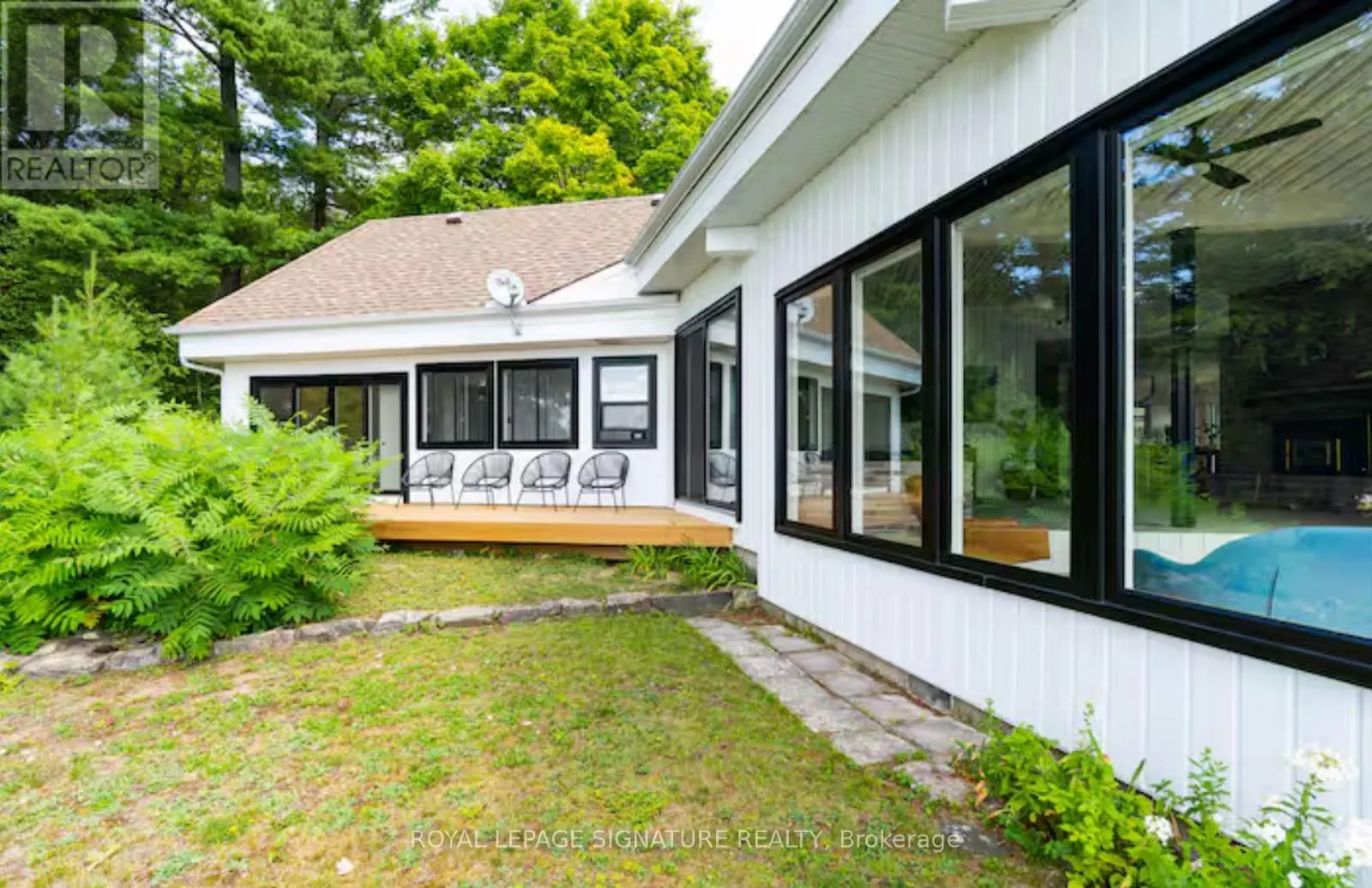 1018 CLEARWATER SHORES BOULEVARD