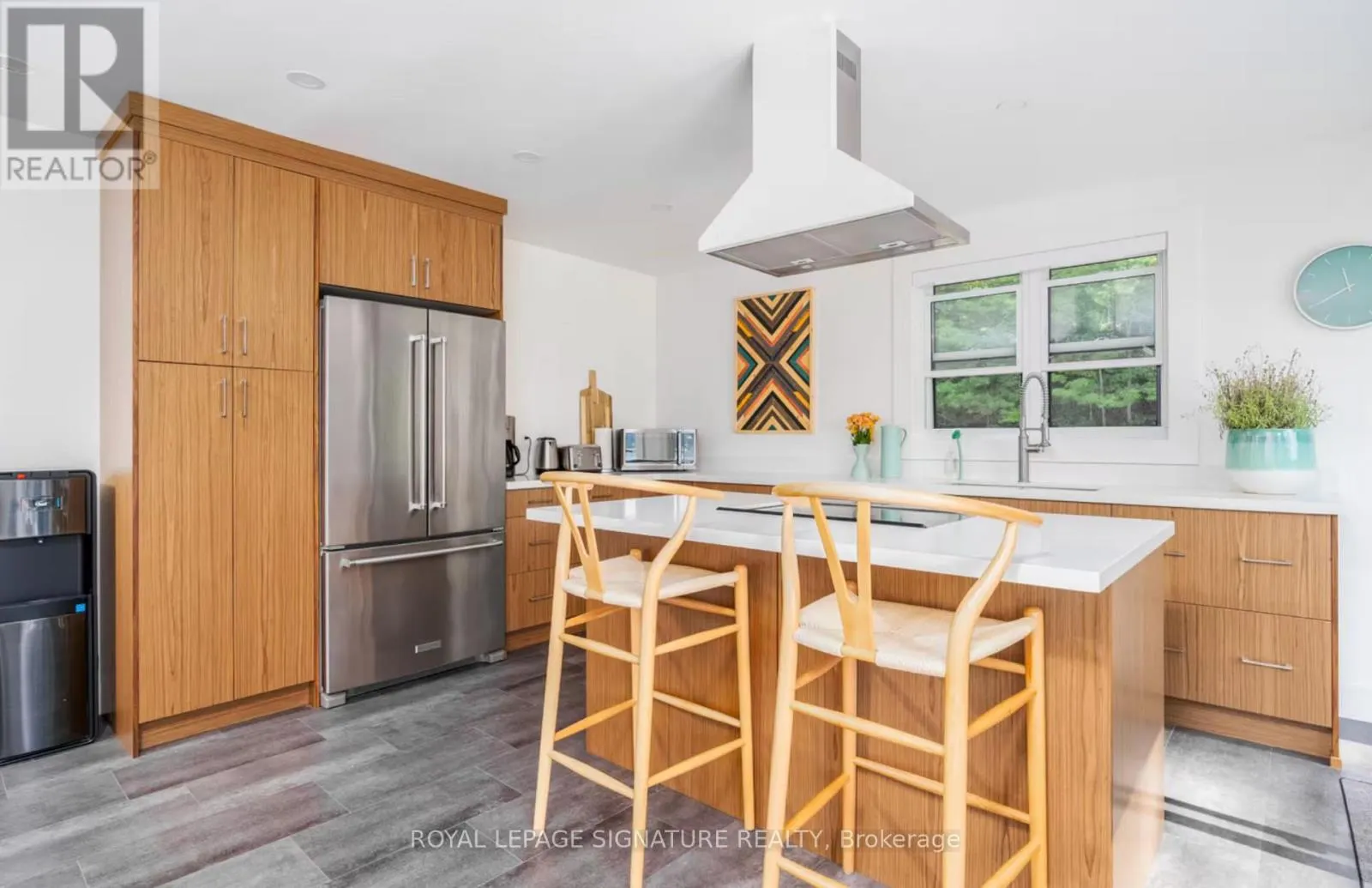 1018 CLEARWATER SHORES BOULEVARD