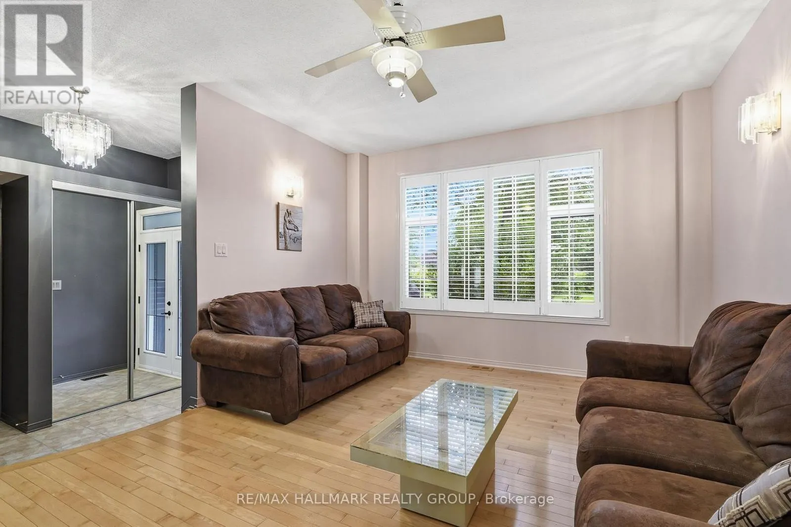 563 EVANGELINE STREET