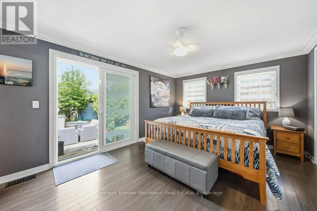 41 TRILLIUM BEACH DRIVE PVT DRIVE