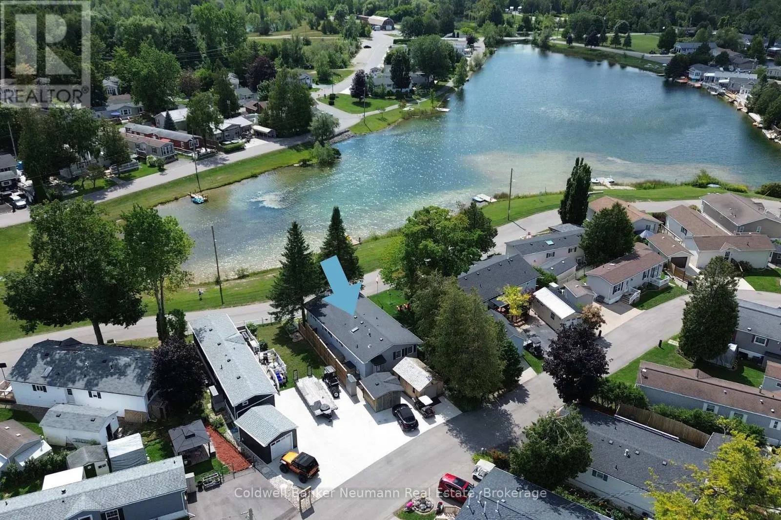 41 TRILLIUM BEACH DRIVE PVT DRIVE
