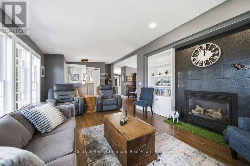 41 TRILLIUM BEACH DRIVE PVT DRIVE